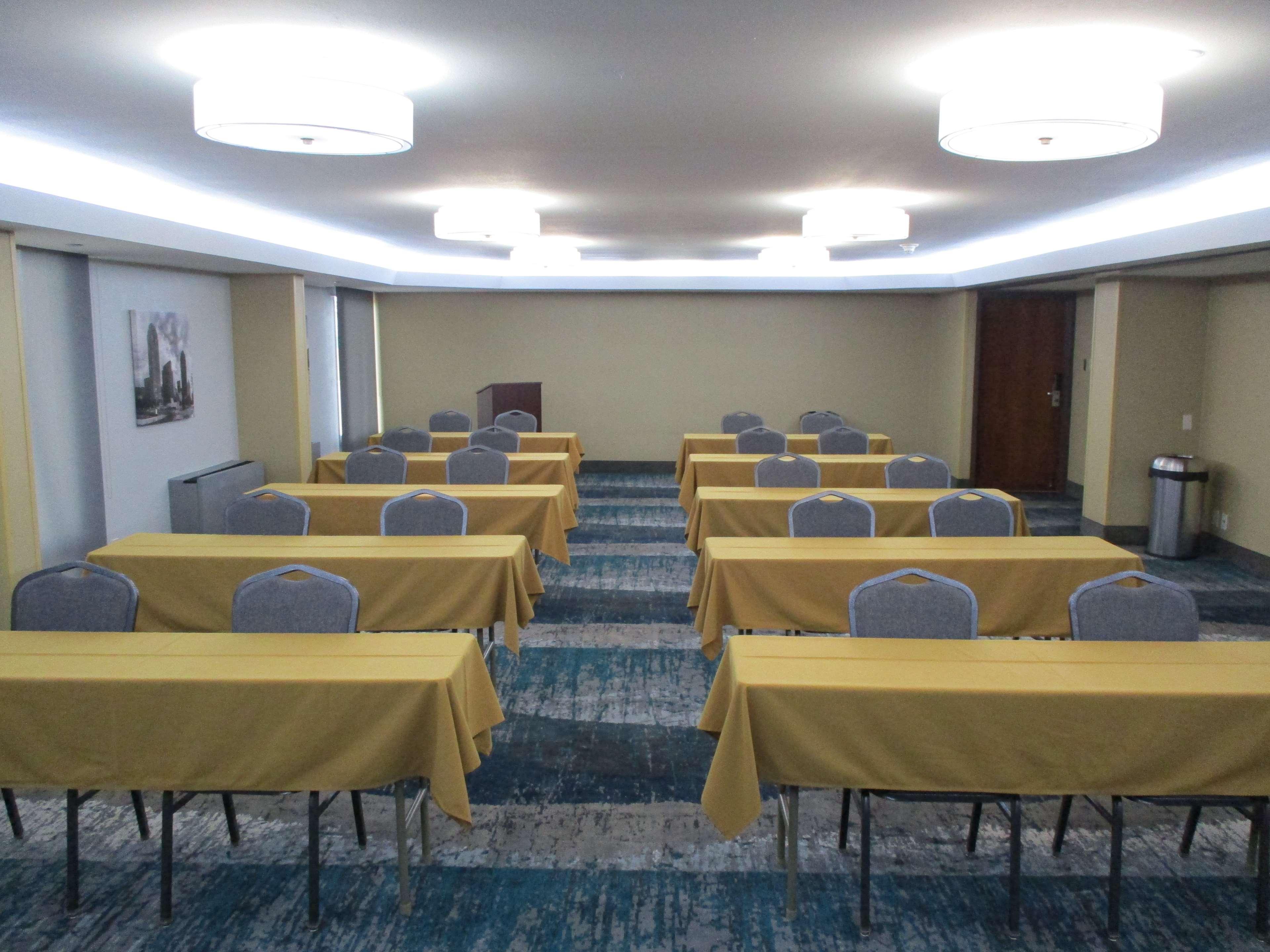 Best Western Plus Lake Jackson Inn & Suites Extérieur photo